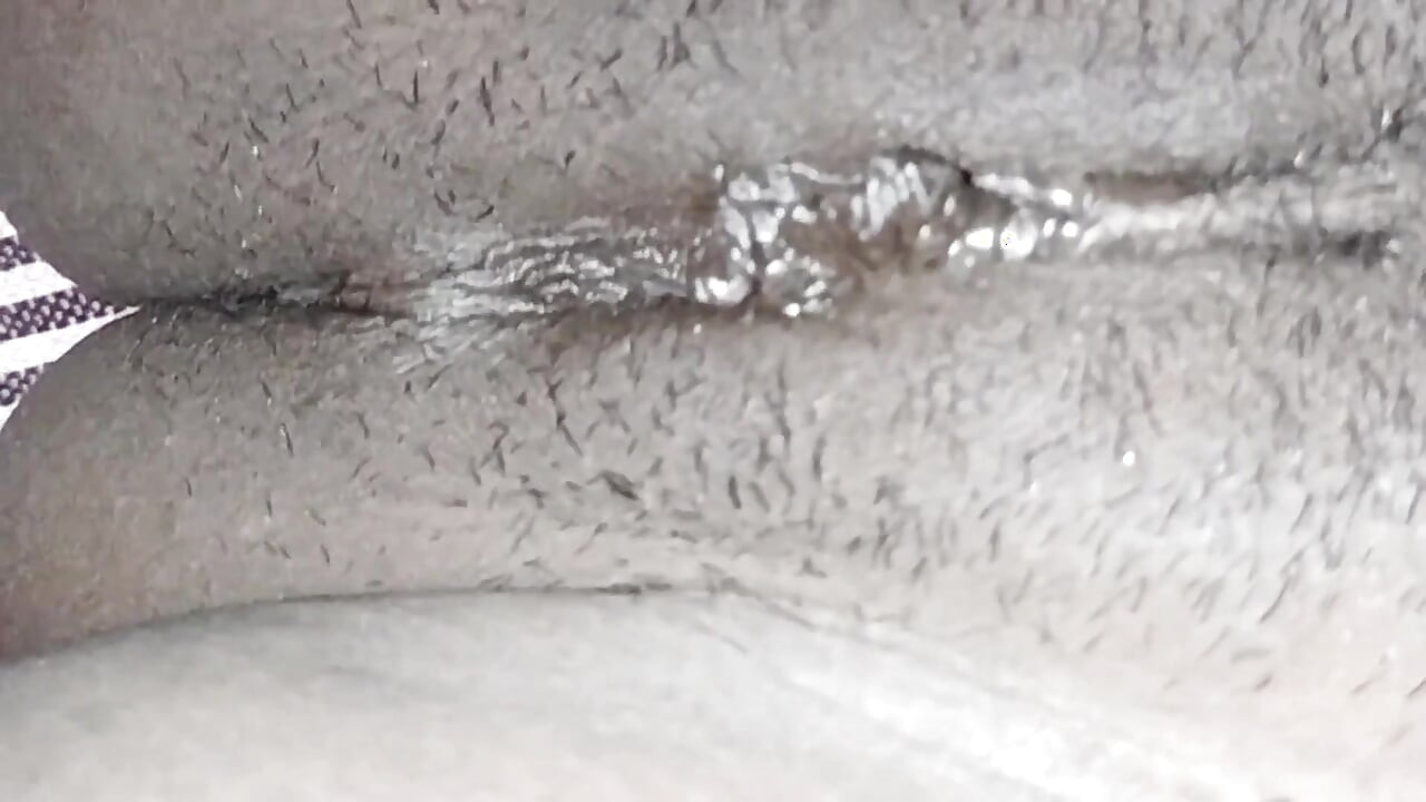 Stepmom Show Milky Boobs and Juicy Pussy