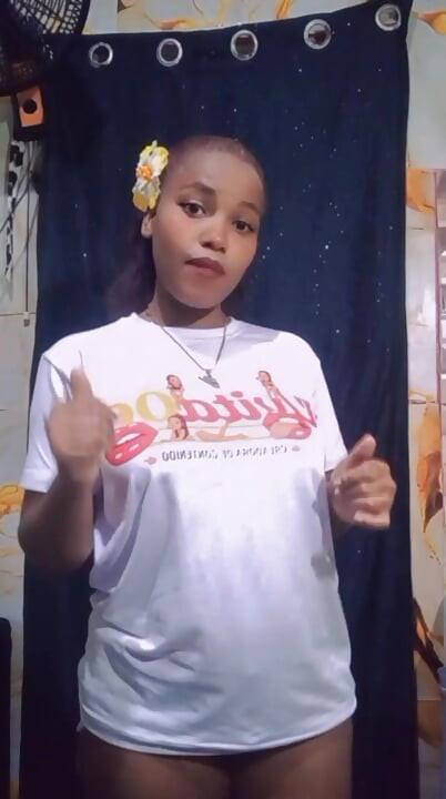 Enjoy with me exclusive content and what you want to see on my secret page, personalized and more just for you