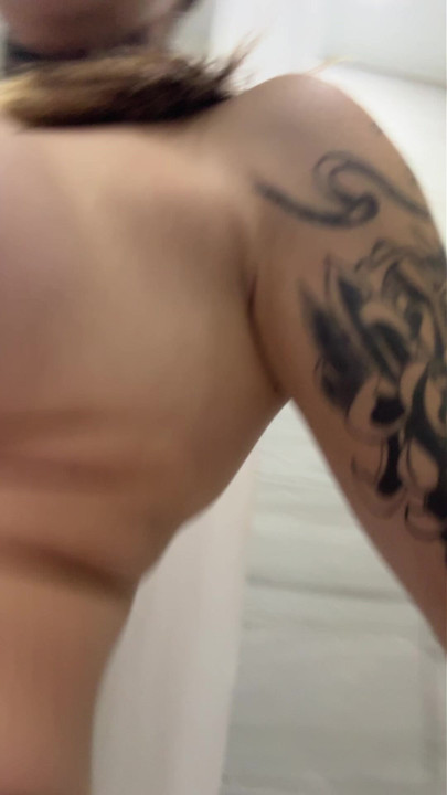 Throbbing asshole and a stuck anal plug