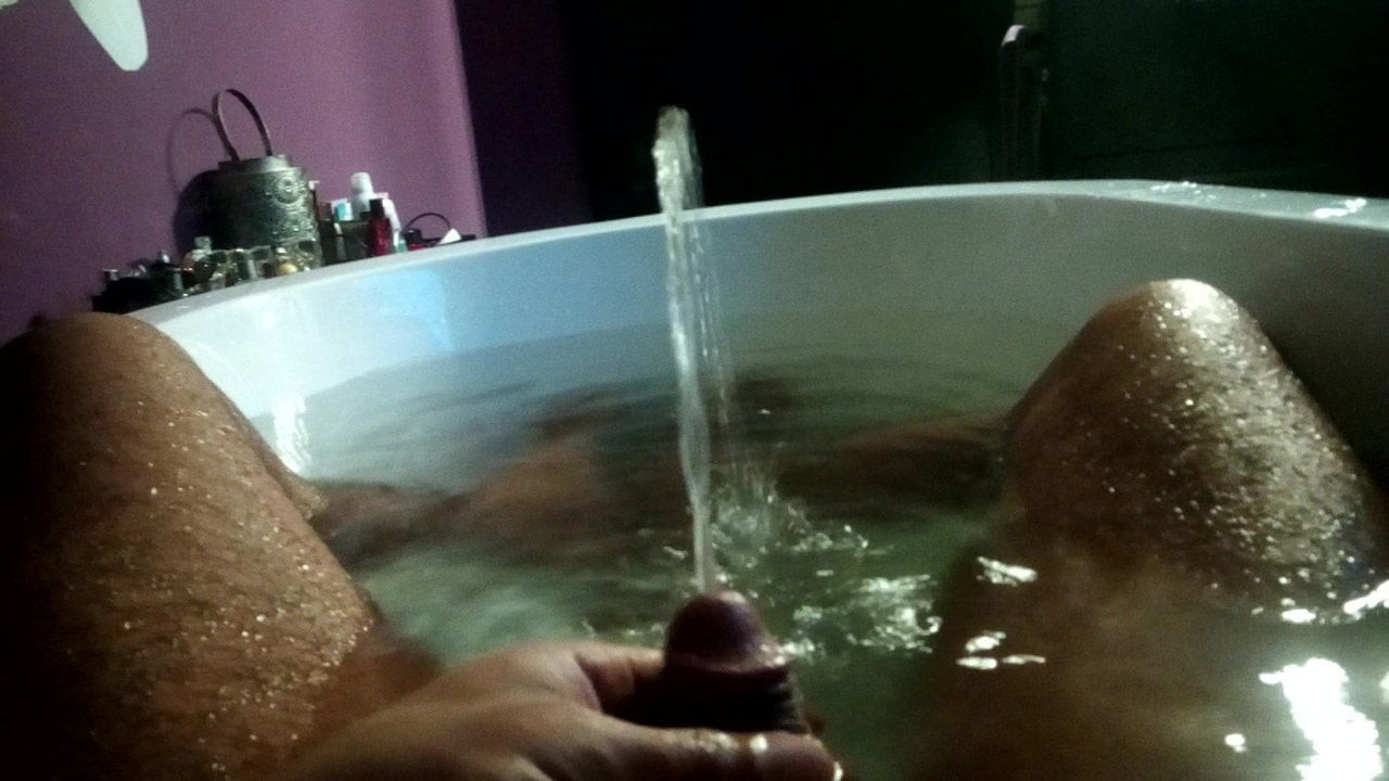 pissing and Cumshot