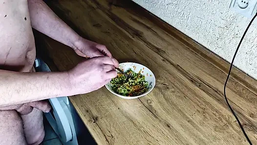 Ich will, dass du einen Salat aus den Karotten macht, mit den ich deinen Arsch gefickt habe.