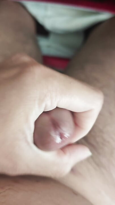 Bateção Assistindo Pornô Fetichista: Um Bom Momento de Prazer Solo