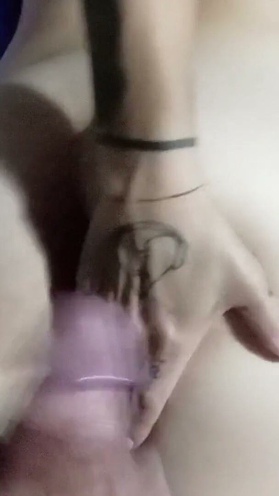 Espero a mi padrastro pervertido en mi habitación para que haga lo que quiera conmigo | Clip 2