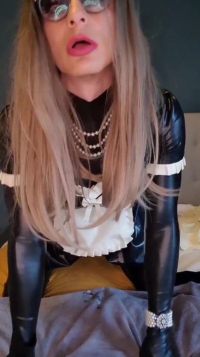 Empregada de látex - sim