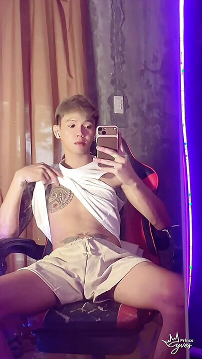Asian Inked Boy Filming Himself as He Jerks Off
