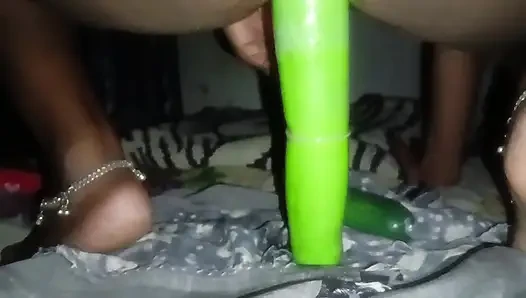 Bhabhi ko bahut maja aaya looki se pura lokki chut me dal diya