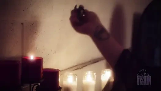 Кончаю при свечах - Luna Luxxx