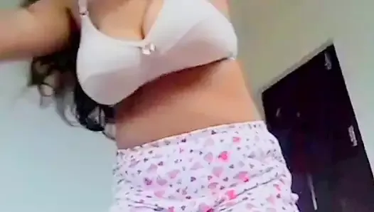 Kavita bhabi is very hug boobs show and pussy show
