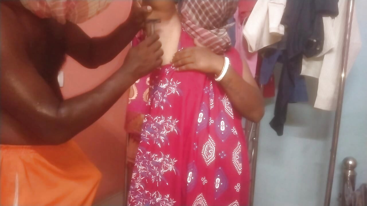 Sauteli Bhabhi ka jhaat chhilte chhilte pel diya