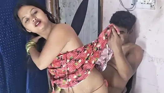 Hintli Bangali Desi Ateşli Vargin Babi Kocasıyla Romantik Seks
