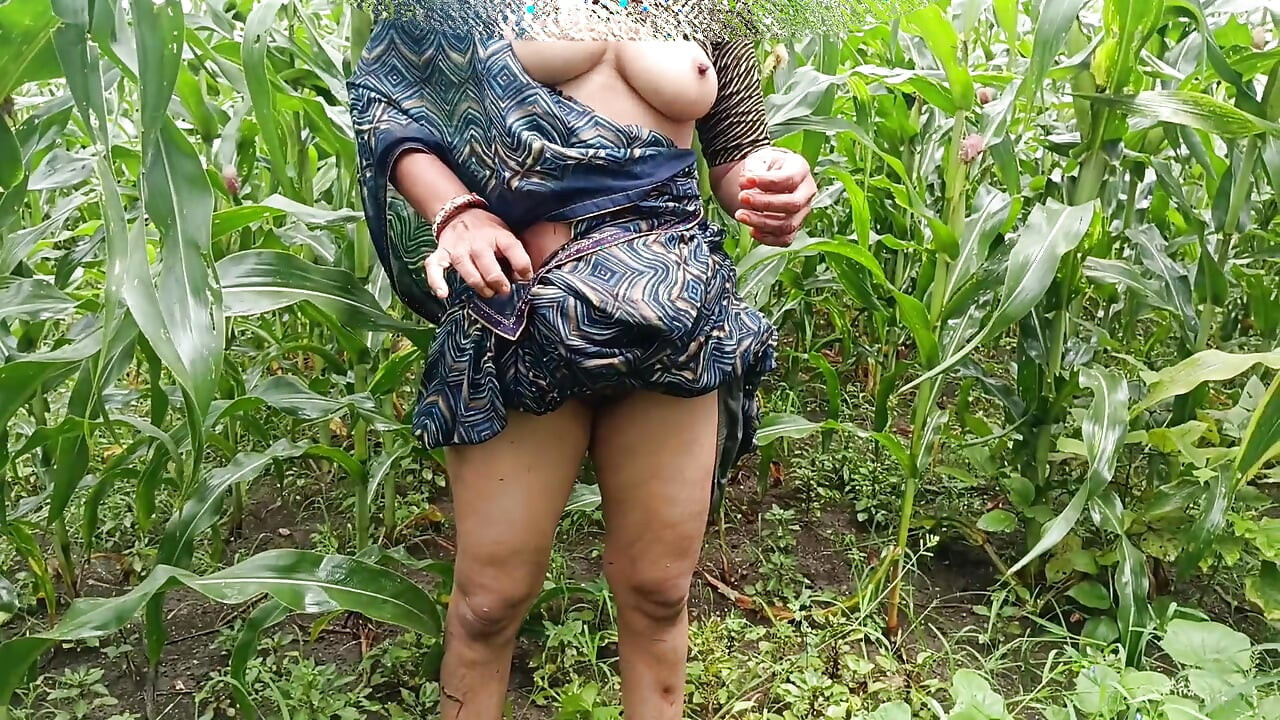 Desi ladki ko ko jungle mein lagakar chudai ki Fata din sat Face sex în afara satului desi Sex de fată în aer liber Fată indiană din sat în junglă Sex