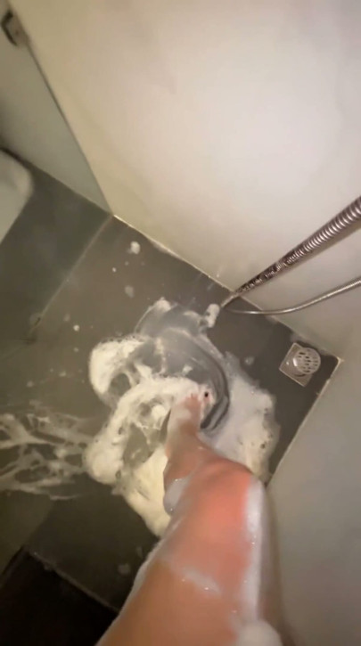 Shower Feet