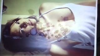 Lauren Cohan Promi-Sperma-Tribut - schöne Ladung Sperma auf sie