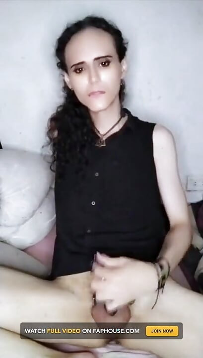 Je deviens très coquin quand je suis seul à la maison.