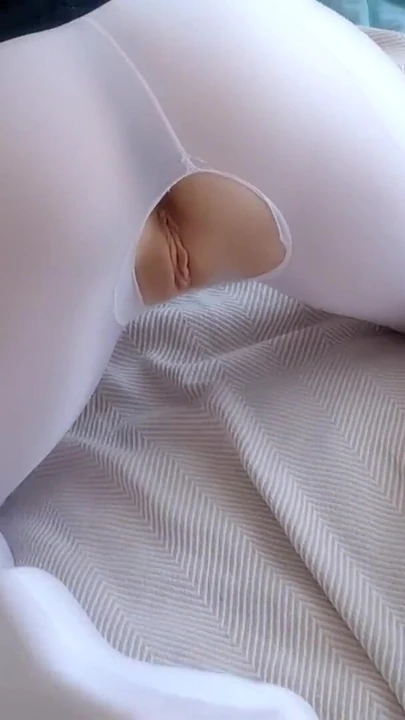 Must-see moment from "Perfect pantyhose to tease him, I want him to cum on my pussy!"