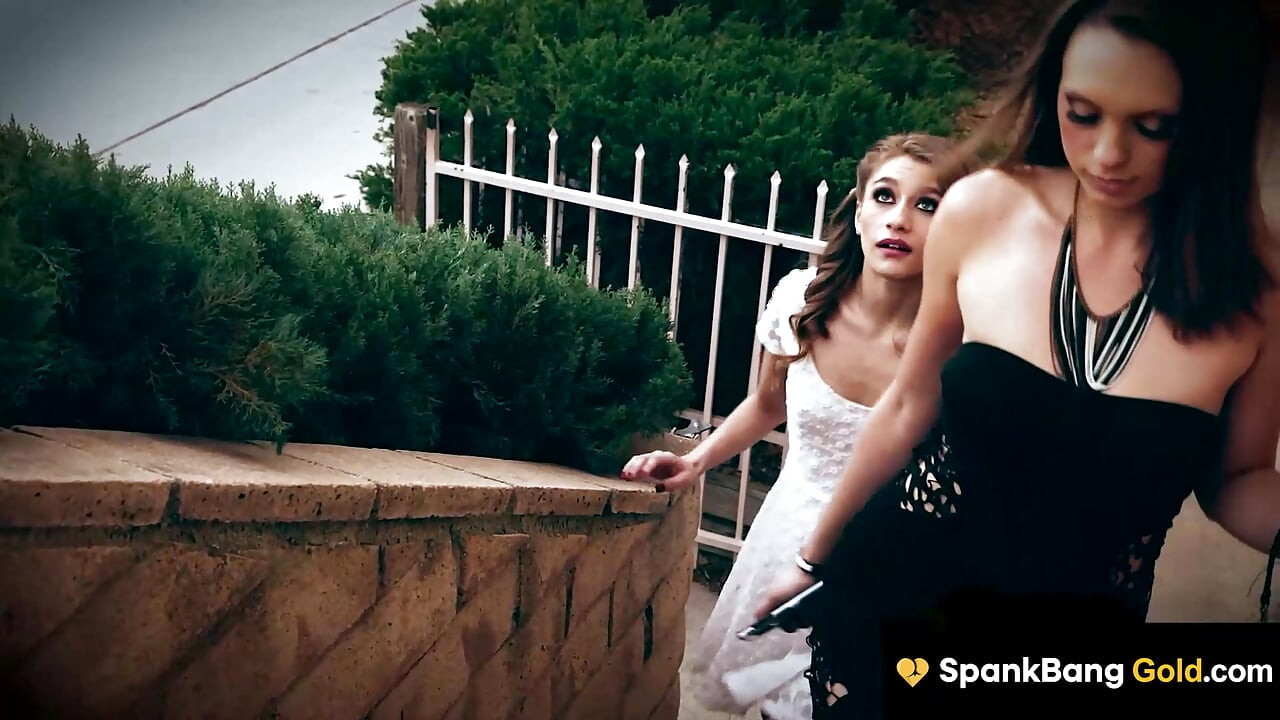 SPANKBANG GOLD - polusestre Jade & Rebel dele masivni kurac šećernog tate