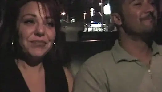 Heiße Taxifahrt: Leidenschaftliche Begegnung