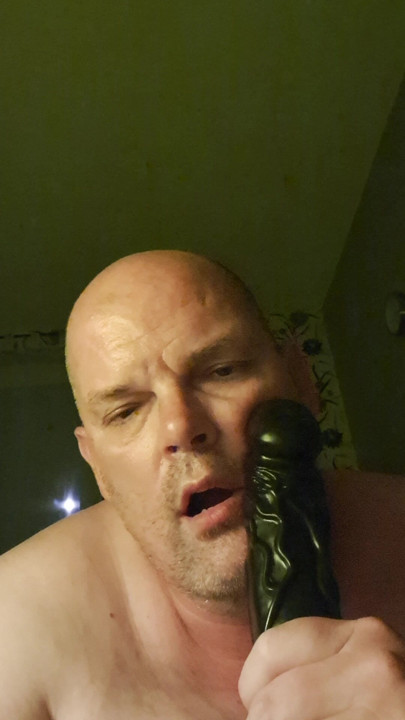 Just the right dildo for the slut