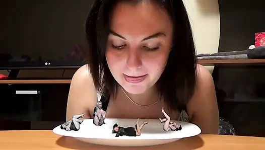 4 kız yiyeceğim. Mmm Yummy!