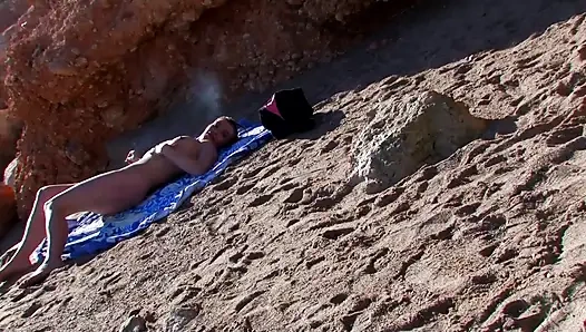 Pull her from the beach and fuck her at home