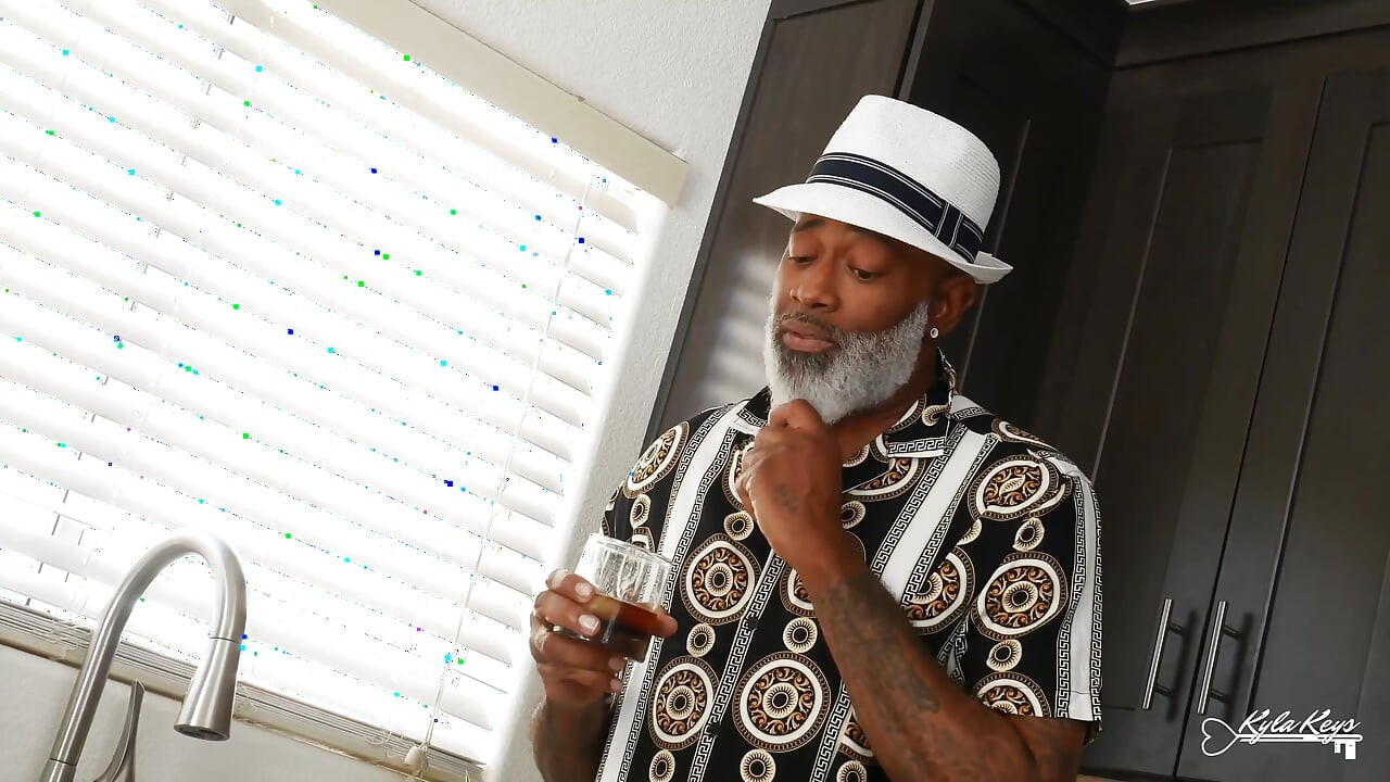 Salonun kraliçesi bölüm 1