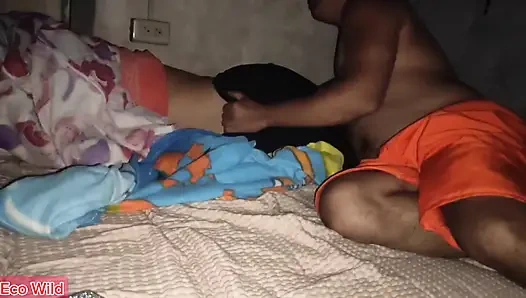 Вот как я бужу свою подругу, когда она возбуждена!.