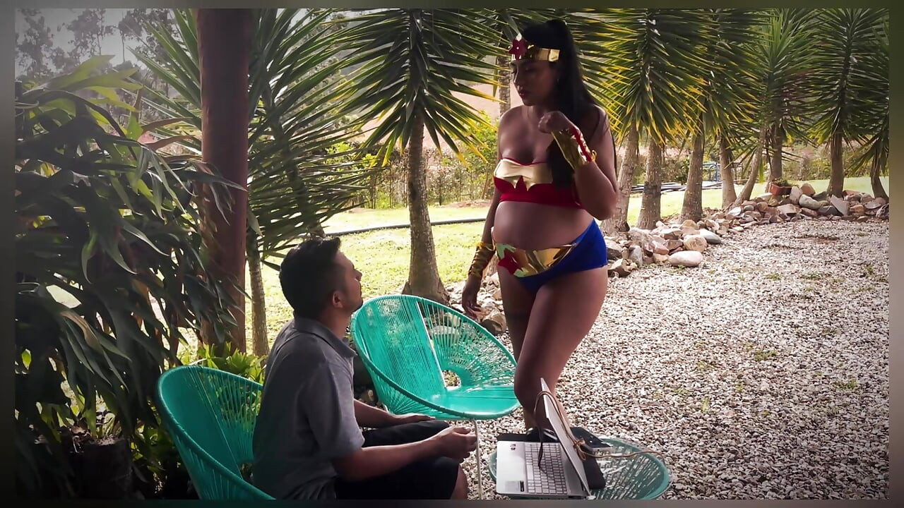 Am făcut sex cu Wonder Woman după ce mi-am întrerupt planul diabolic