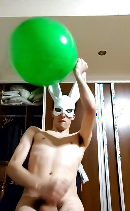 Bunny Looner Blowing up Big Balloons While Jerking off on Stream