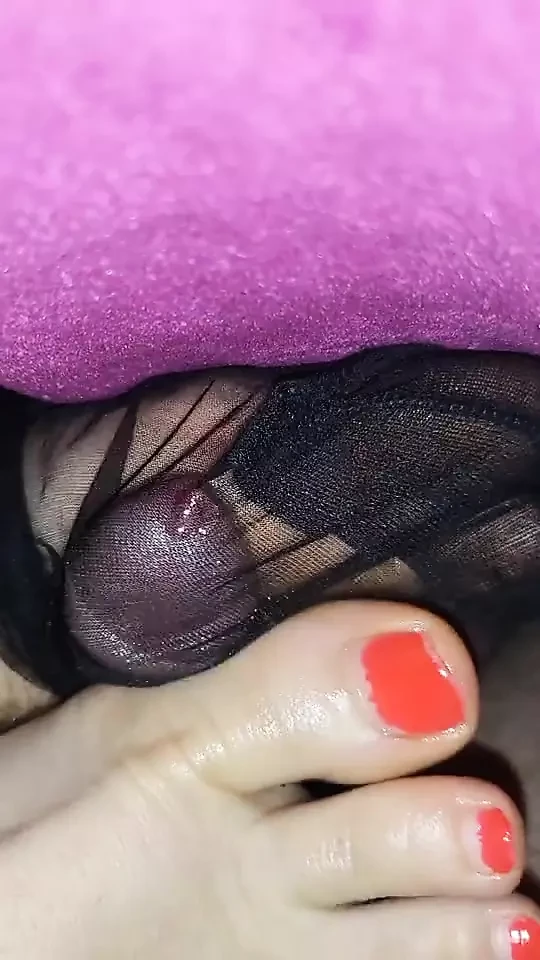 Footjob in nylonsocks for a costumer request