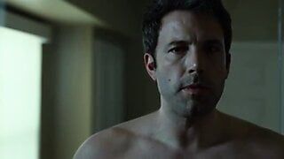 Ben affleck yendo frontal en ido chica (frontal)