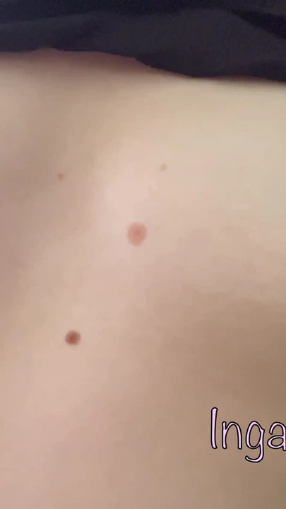 在森林里玩奶子的女士