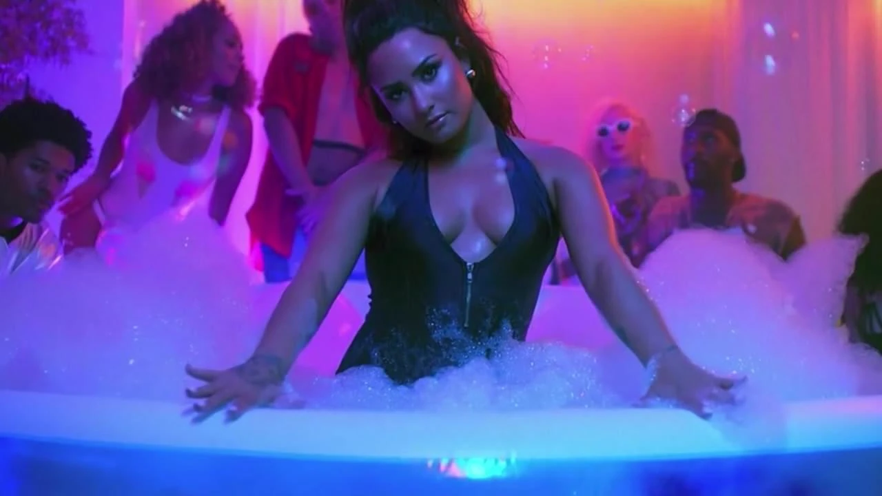 Demi lovato αφιέρωμα 6