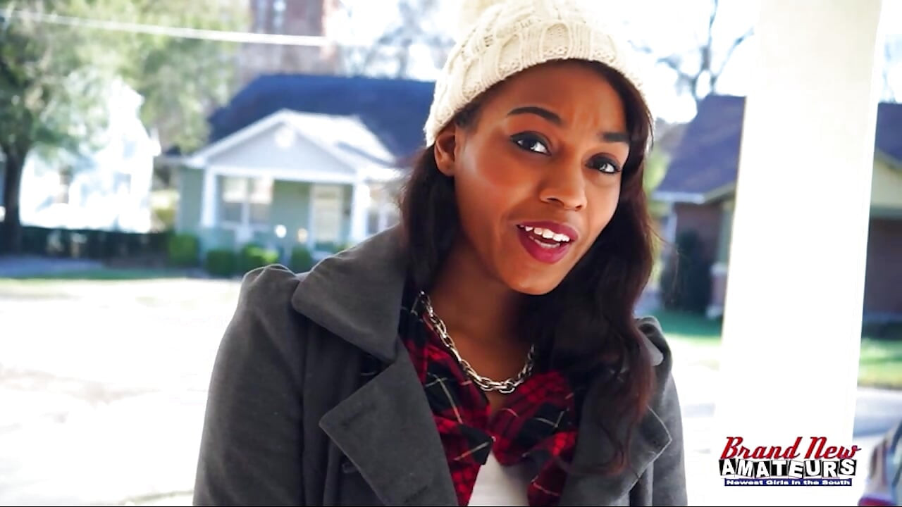 Lovely Squirter Skylar Enjoys To Masrurbate Her Wet Pussy With A Hitachi!