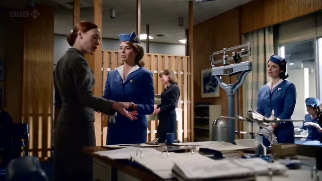 Margot Robbie - Pan Am