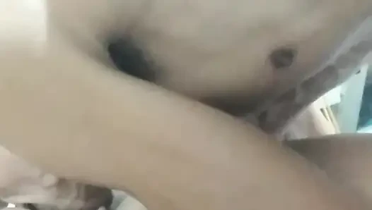 Makan selalu dia pantas mendapatkan kebaikan dariku