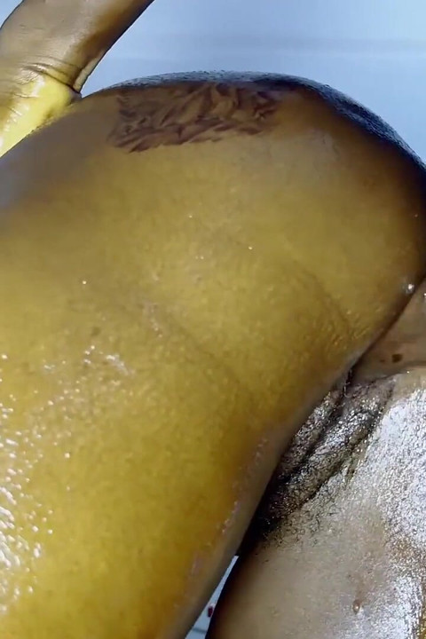 She's Twerking in My Fron, Got Turned on and Fuck Her and Cum Inside Her Pussy