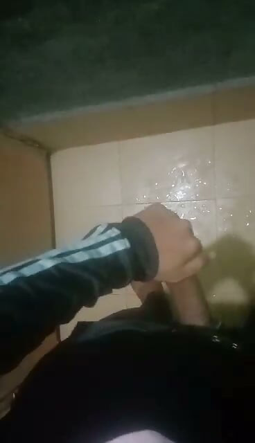 I masterbad along, see my dick,