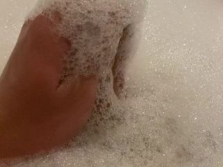 Aftrekken in de badkuip