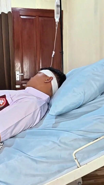 Dimas成为医生的病人 |剪辑 2