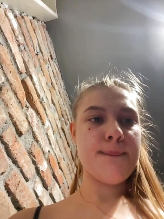 Public masturbating in the gym with jucielussie
