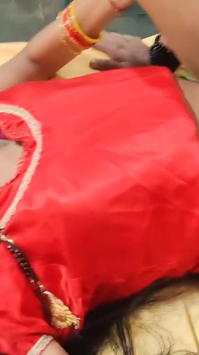 當妻子不在家時和我老婆的妹妹一起操，印地語音頻 | 短片 2