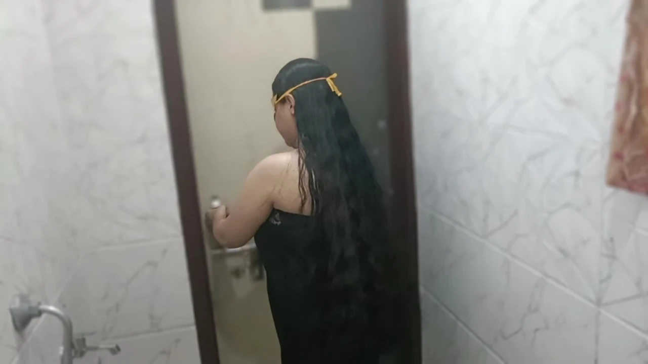 Indian Wife Blowjob + Doggy Style Chudai with Cumshot on Face