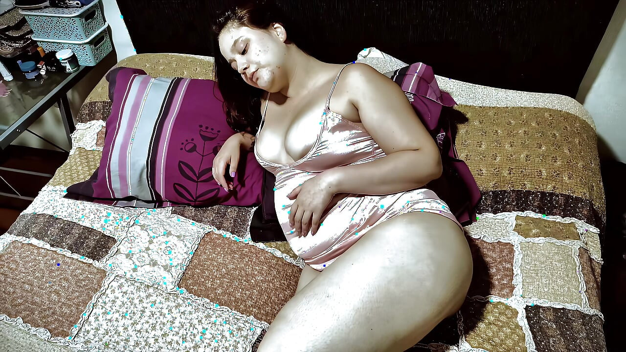 Nicole's Shake & Tease Bloating My Belly Then Flashing My Hairy Pussy & Cellulite Ass