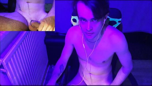 Joven heterosexual flaco se masturba delante de la webcam + cámara debajo de la mesa.