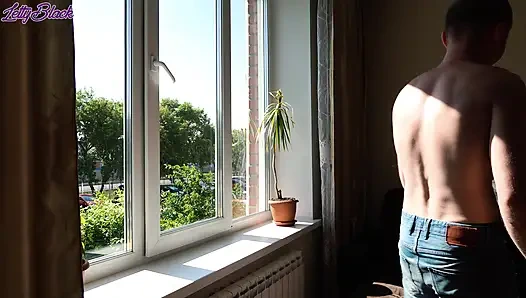 Istri seksi selingkuh dari suaminya pakai pembersih jendela