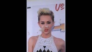 Sborra omaggio a Miley Cyrus