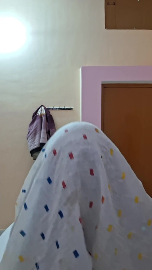 Hot Indian Desi stepmom sex her husband at hotel room | Clip 1
