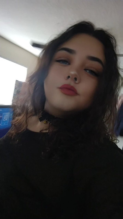 Yeni kıyafetimle seksi hissediyorum