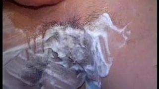 shaving pussy