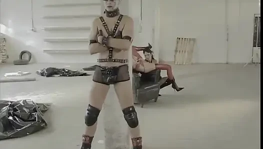 Punk sert anal üçlü grup seks
